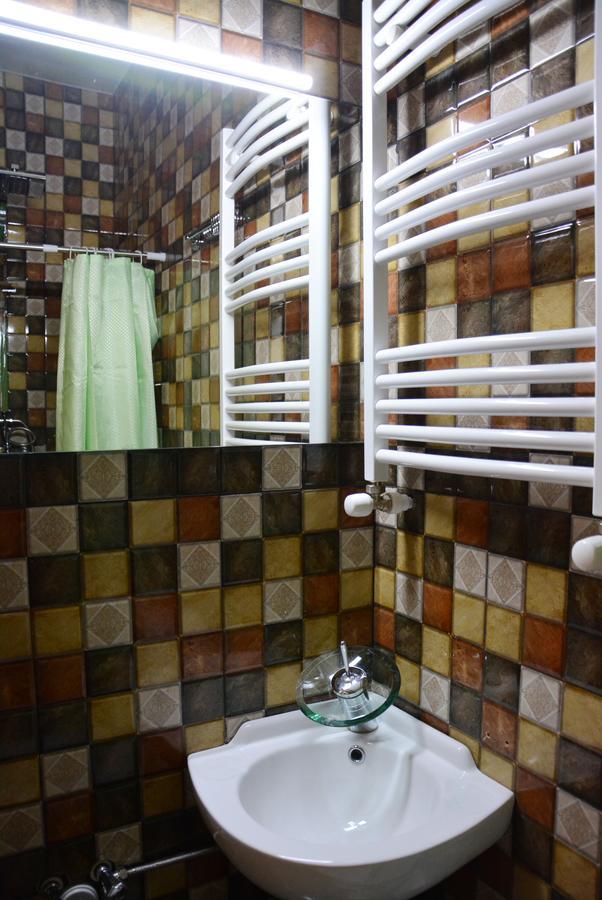 Hotel Canyon ティビリシ エクステリア 写真